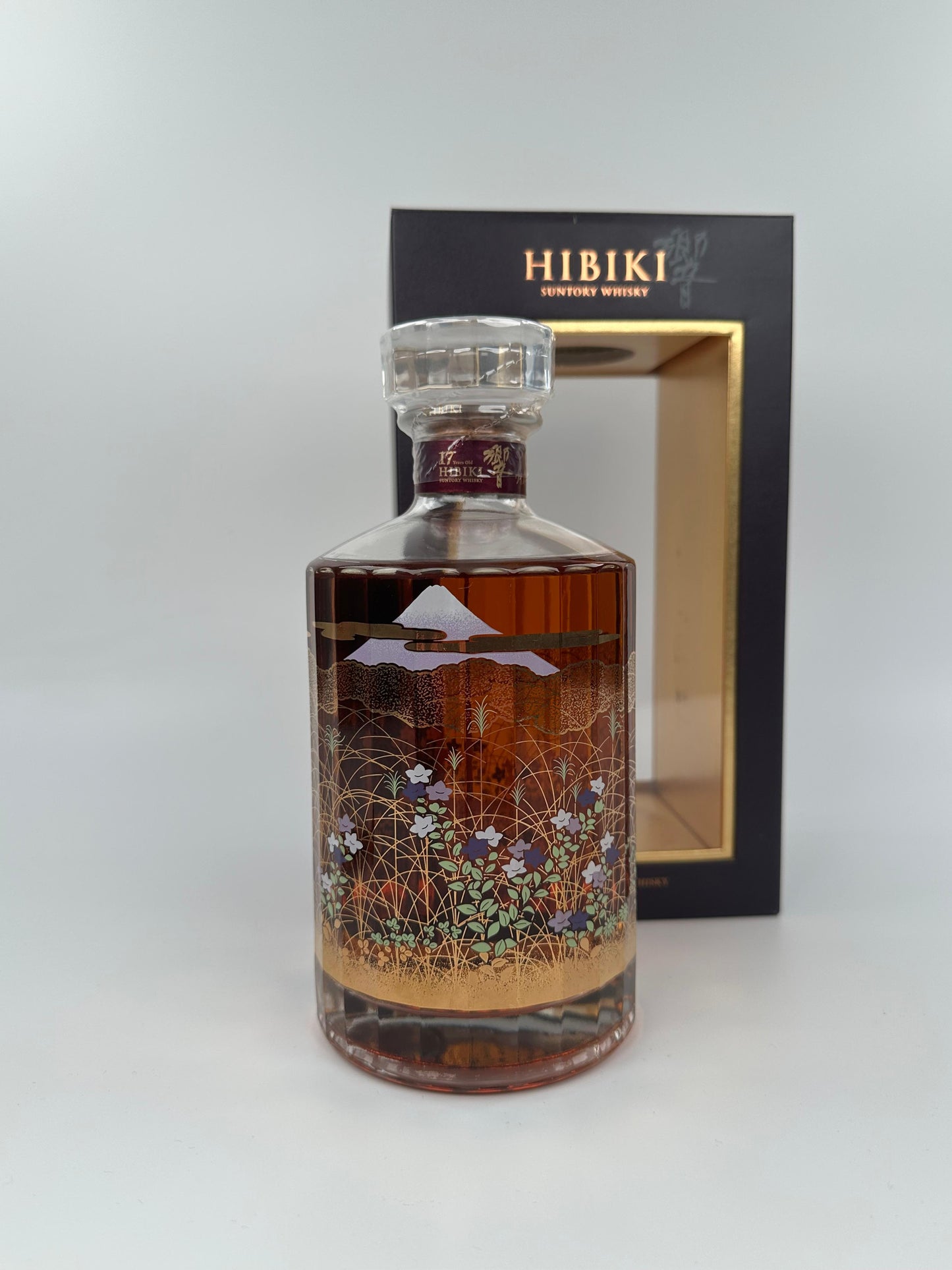 Hibiki 17 Years Old – Congratulating Mount Fuji  43% ABV 0.7 l