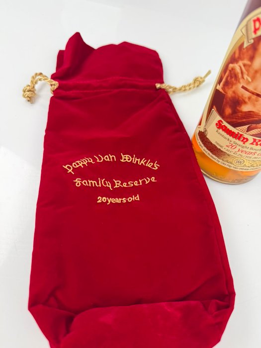 Pappy Van Winkle's Family Reserve 20 Year Old Bourbon – 2025 45,2 % Vol. (90.4 Proof)